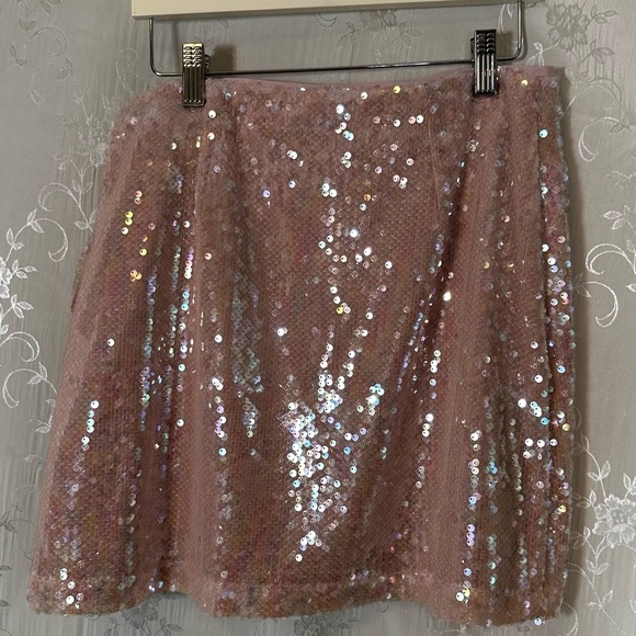 Wayf Blush Pink “For Keeps” Sequin Wrap Mini Skirt Size Medium NWT - Picture 2 of 6